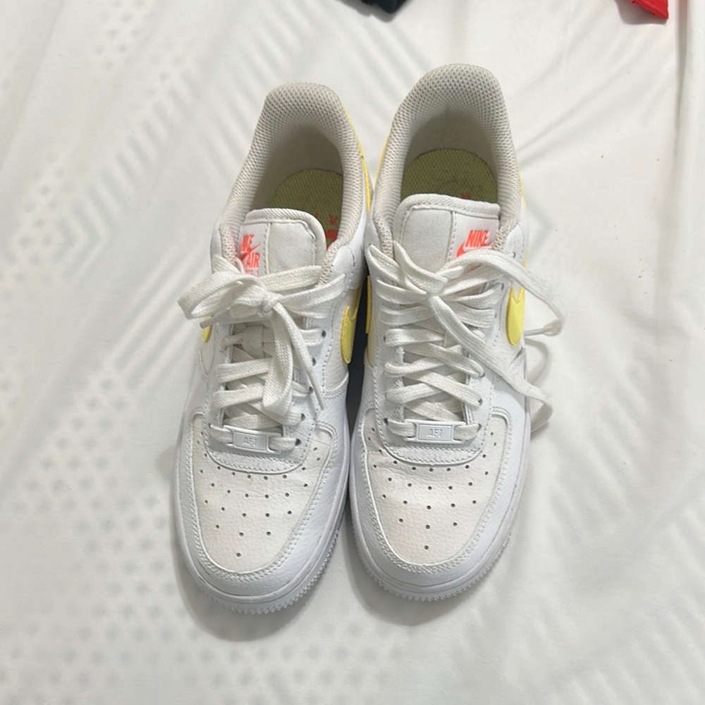 Nike White and Yellow Sneakers Classic Design